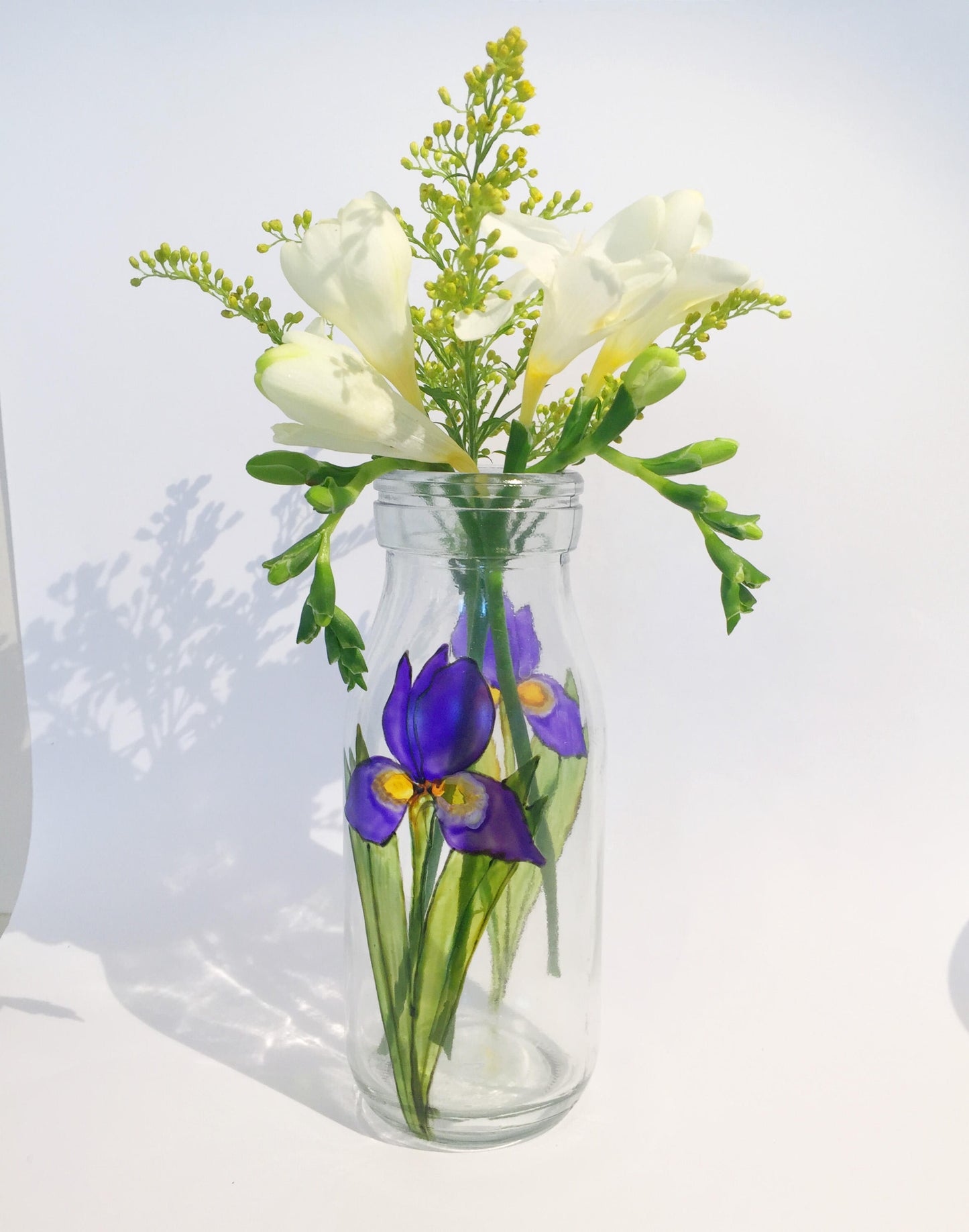 Iris design small milk bottle vase