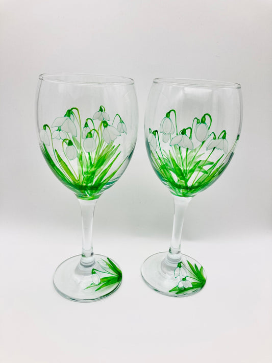 Snowdrop design wine glass